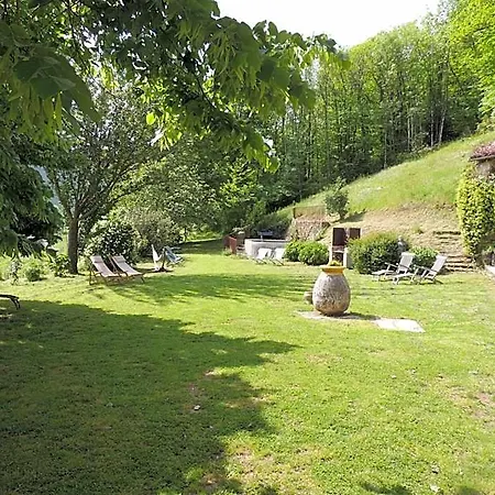 Nabat Le Haut, Et Table D'hotes Bed & Breakfast Courniou