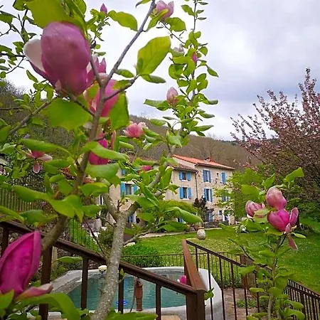 Nabat Le Haut, Et Table D'hotes Courniou